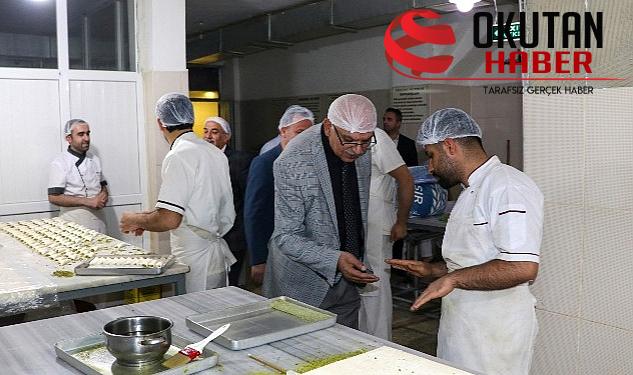 Van Büyükşehir Belediyesi, Ramazan Bayramı öncesinde kent genelindeki tatlı imalathaneleri ve satış noktalarını denetledi
