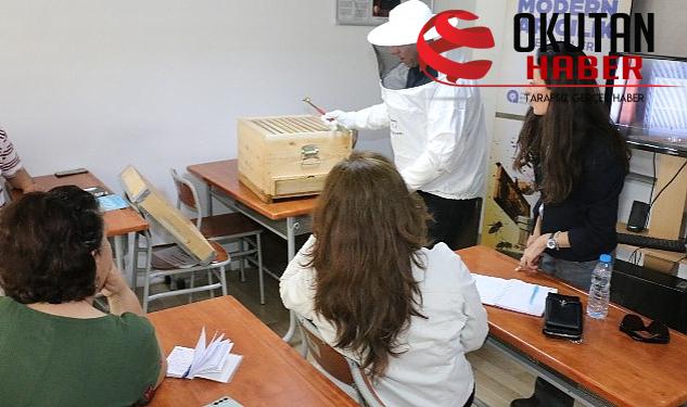Antalya Büyükşehir Belediyesi’nden çağdaş arıcılık eğitimi