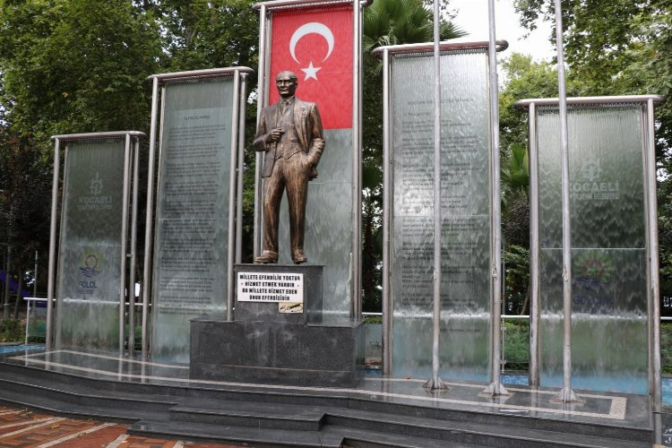 Değirmendere’de Atatürk heykelinin bakımı tamamlandı