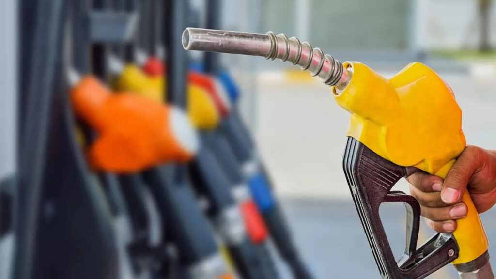 Benzine zam geldi mi? İşte 15 Ağustos benzin, motorin ve LPG fiyatları…