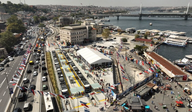 Eminönü-Alibeyköy tramvay hattı hizmete girdi