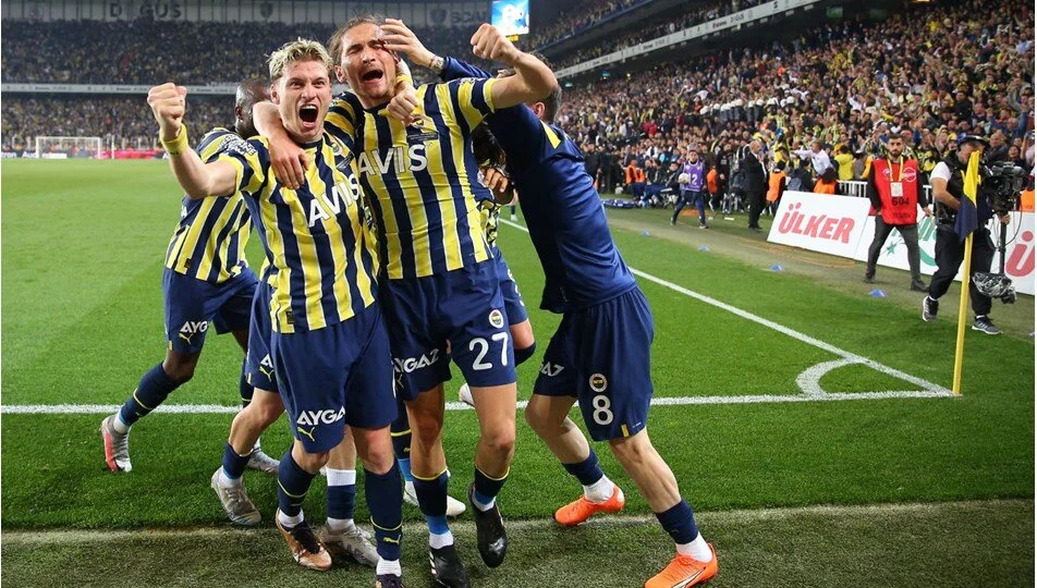 Fenerbahçe Başakşehir maçı neden ertelendi?