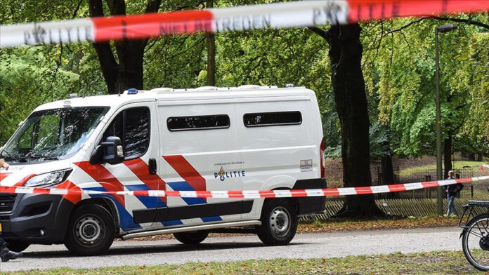 Hollanda'nın Rotterdam kentinde iki silahlı saldırı düzenlendi