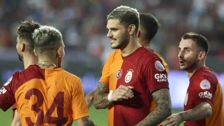 Başakşehir Galatasaray maçında penaltı pozisyonu! Icardi arka arkaya 12. golünü attı! İşte o penaltı pozisyonu
