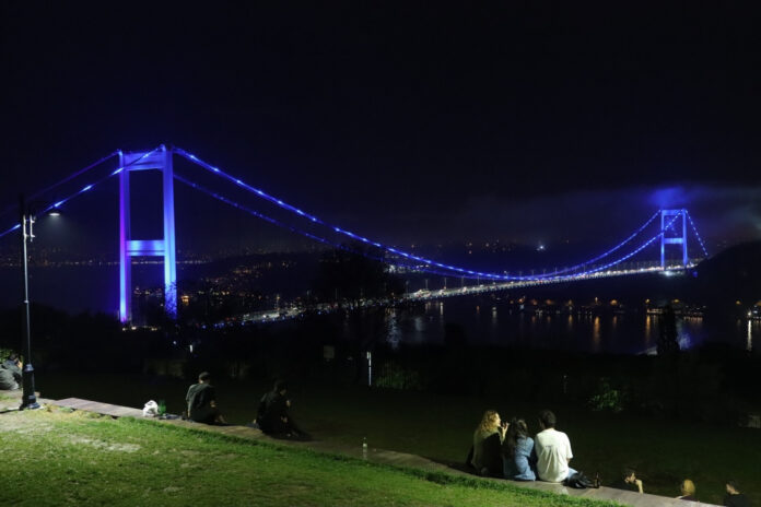 Genel
                                        İstanbul'daki iki köprü Dünya Denizcilik Günü için ışıklandırıldı