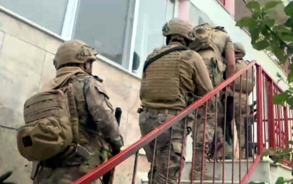 İzmir’de terör operasyonu; 10 gözaltı