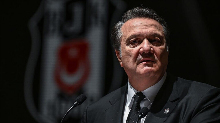 Beşiktaş Kulübü Başkanı Hasan Arat’tan teknik direktör açıklaması