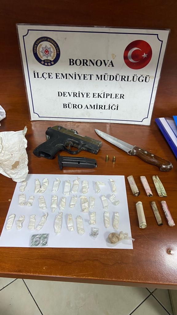 İzmir’de suç makinesi iki kişi kıskıvrak yakalandı!