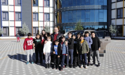 Mehmet Savran'dan Nevşehirli öğrencilere Togg sürprizi