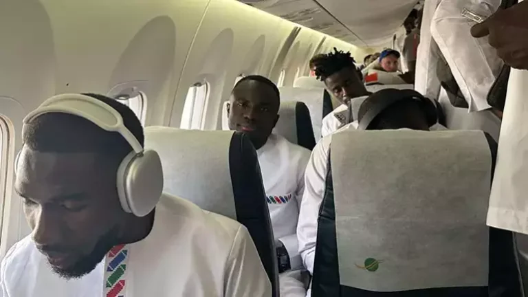 Gambiya Uçağında Süper Lig’de Oynayan Yıldız Oyuncular Korku Dolu Anlar Yaşadı! Futbolcular Bayıldı…