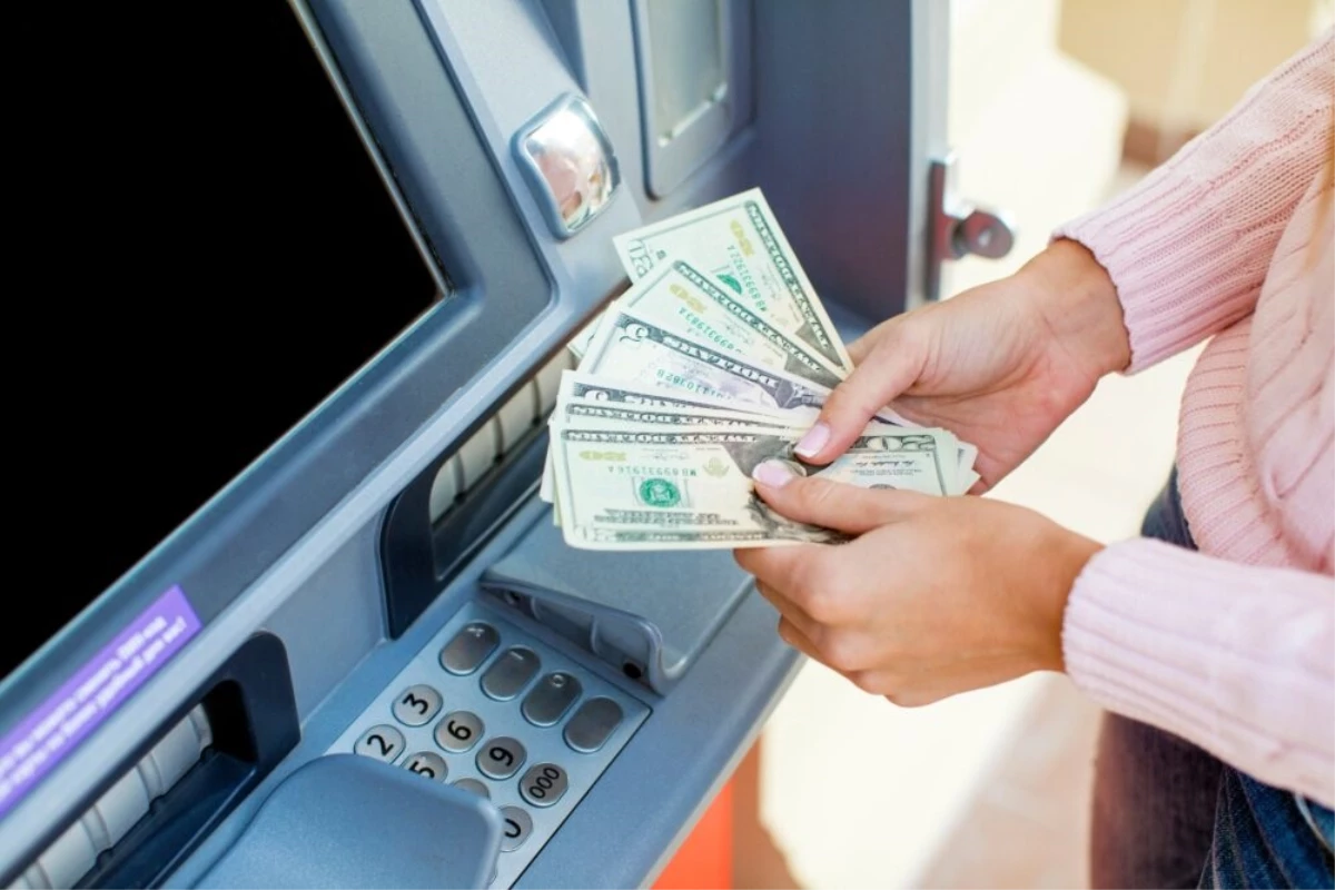 Etiyopya’da banka ATM’si bozulunca, müşteriler 40 milyon dolardan fazla para çekti