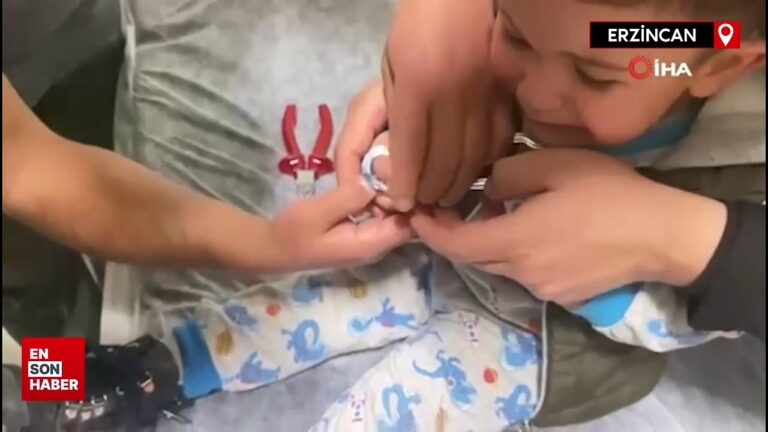 Erzincan’da kapak açacağına parmağını sıkıştıran çocuğu itfaiye kurtardı