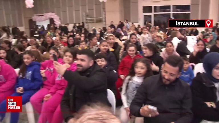 İstanbul’un Üsküdar ilçesinde toplu bir nikah merasimi